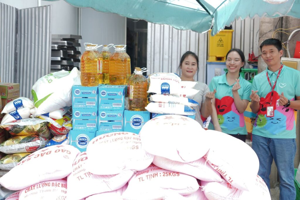 Chung tay vì bệnh nhân ung thư - Sống là cho, đâu chỉ nhận riêng mình